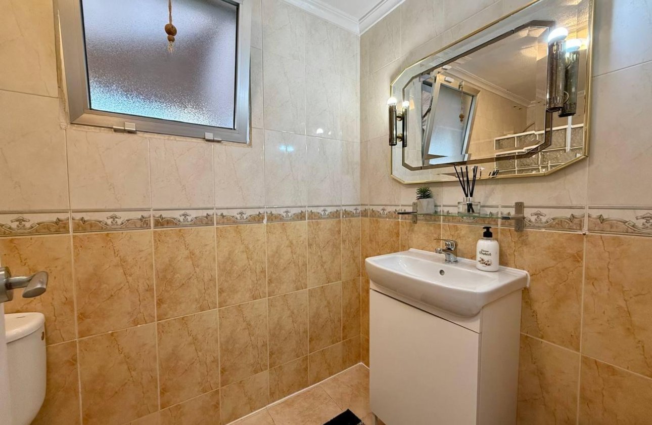 Resale - Apartment -
Torrevieja - Playa del Cura