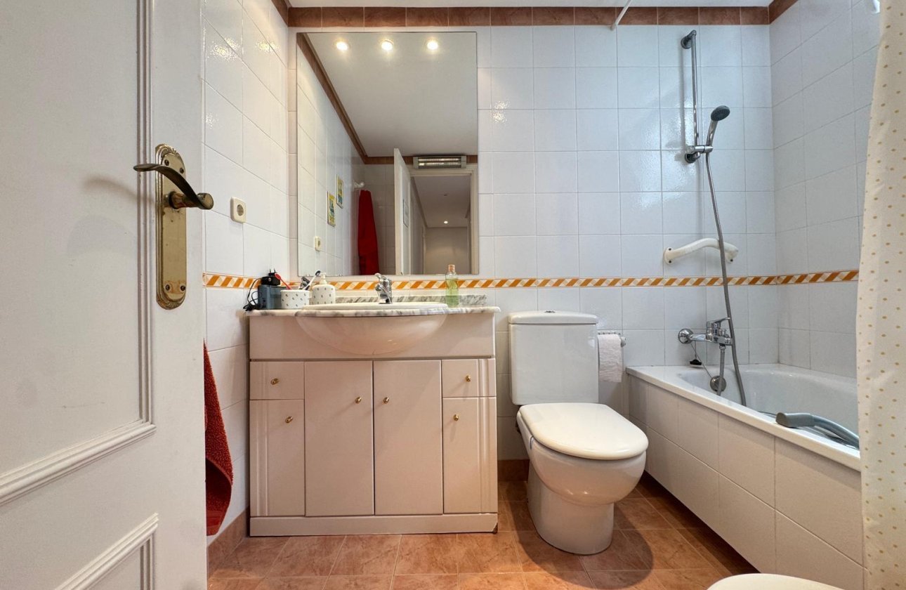 Resale - Apartment -
Torrevieja - Playa del Cura