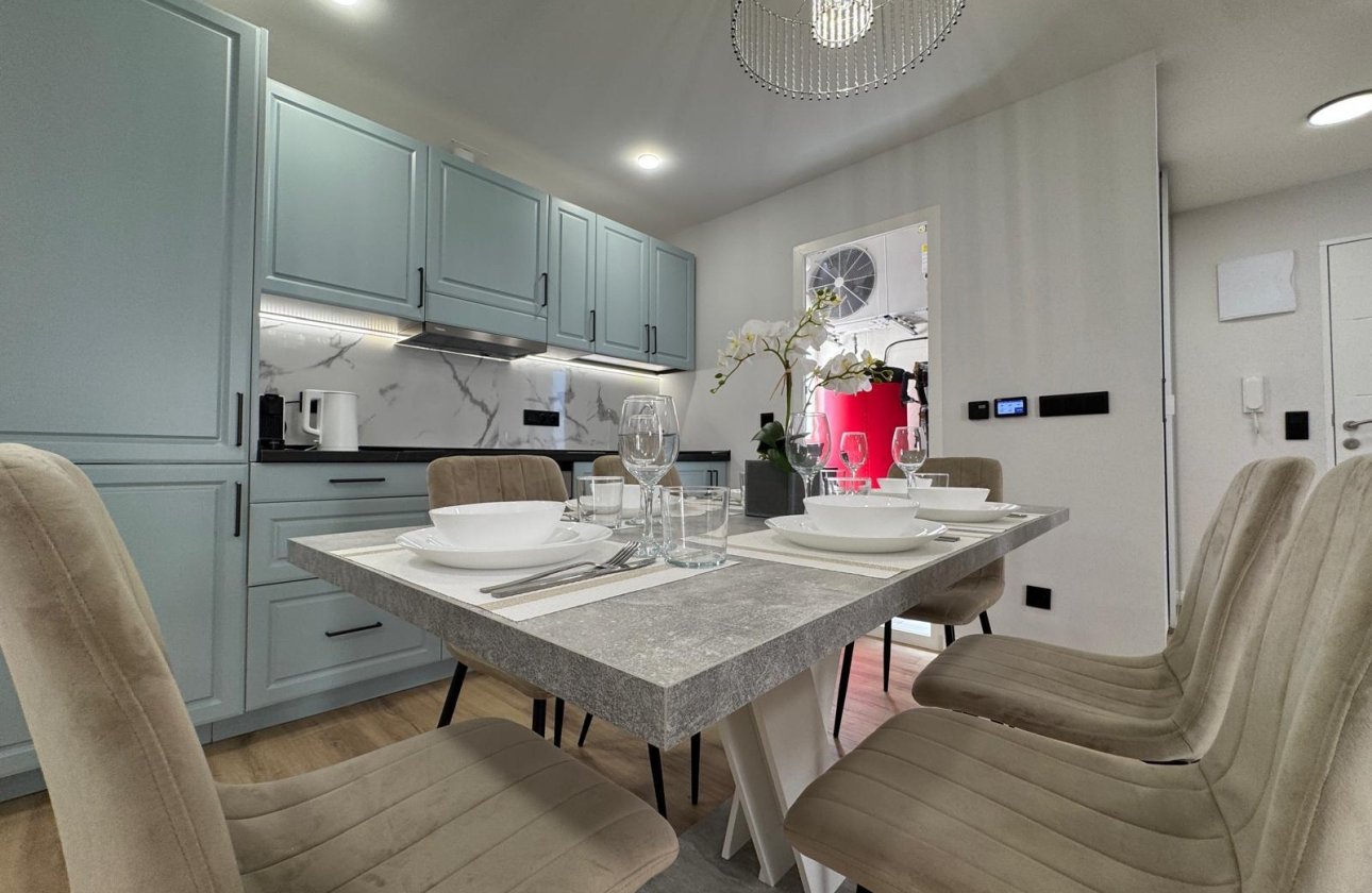 Resale - Apartment -
Torrevieja - Playa del Cura