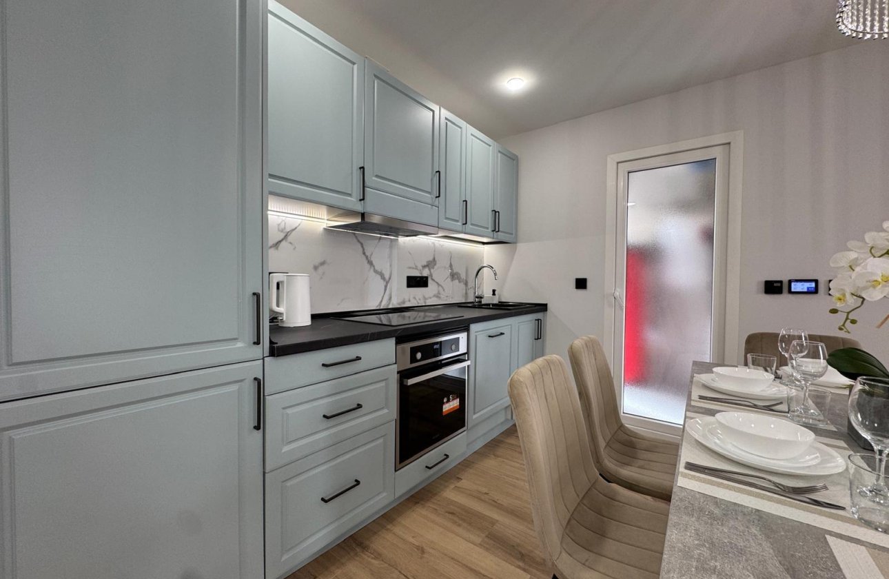 Resale - Apartment -
Torrevieja - Playa del Cura