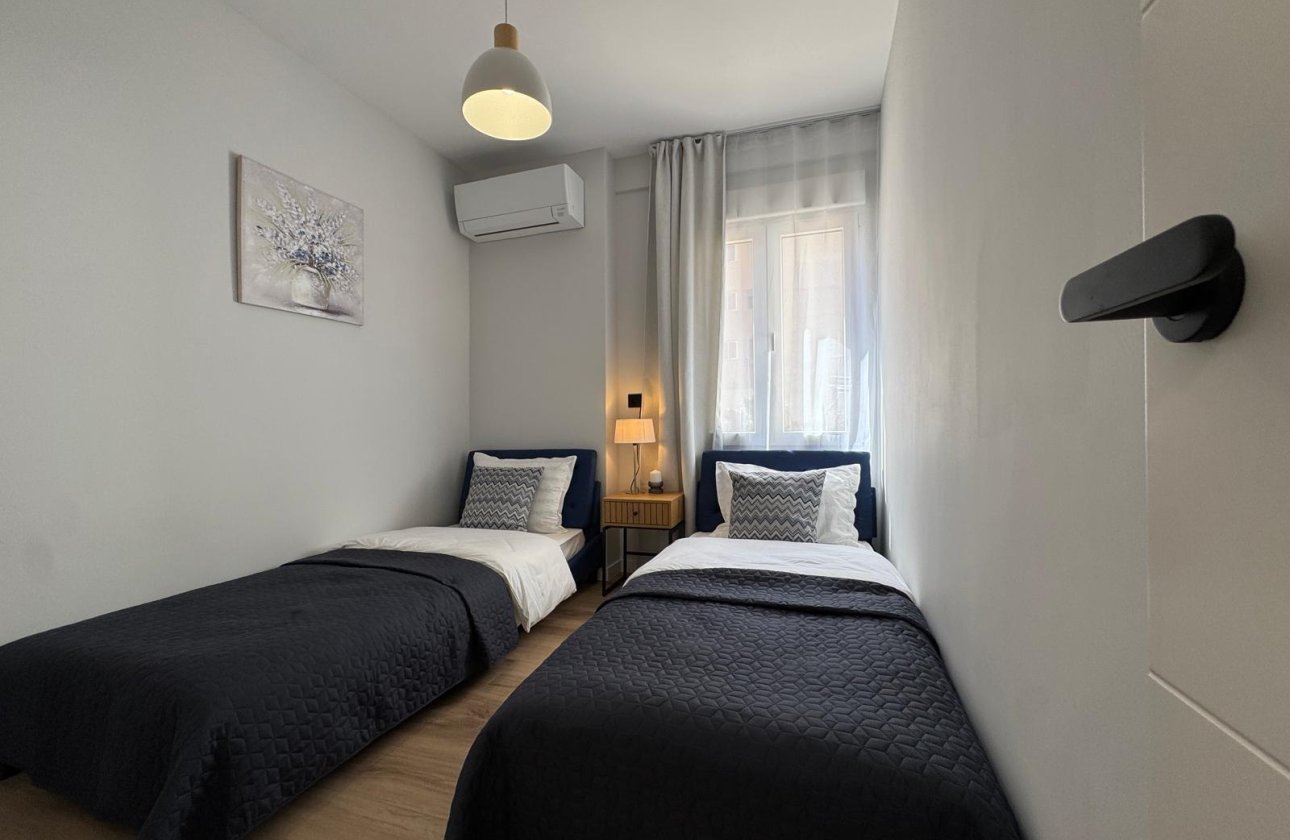 Resale - Apartment -
Torrevieja - Playa del Cura
