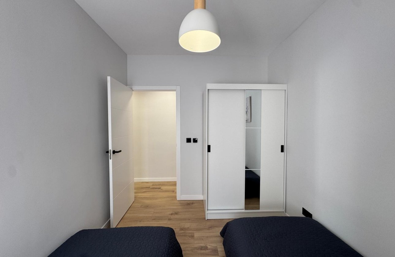 Resale - Apartment -
Torrevieja - Playa del Cura