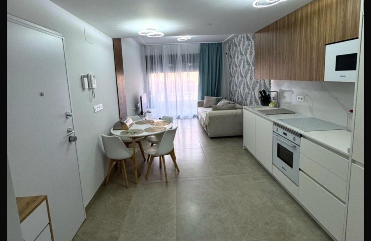 Resale - Apartment -
Torrevieja - Playa del Cura