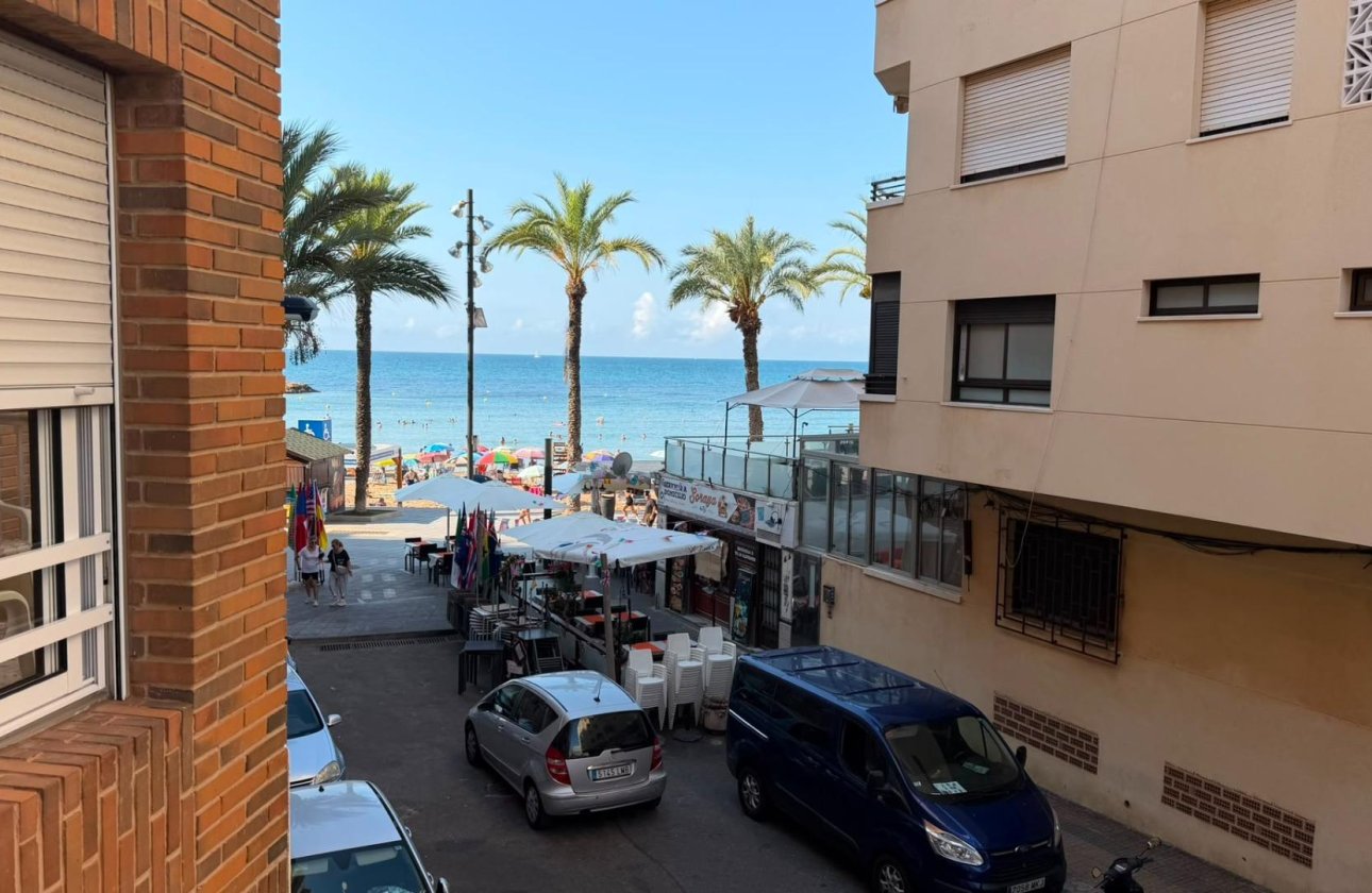 Resale - Apartment -
Torrevieja - Playa del Cura