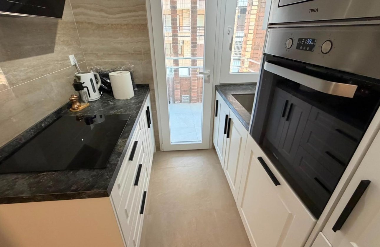 Resale - Apartment -
Torrevieja - Playa del Cura