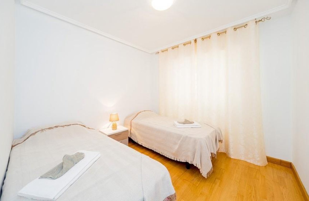 Resale - Apartment -
Torrevieja - Playa del Cura