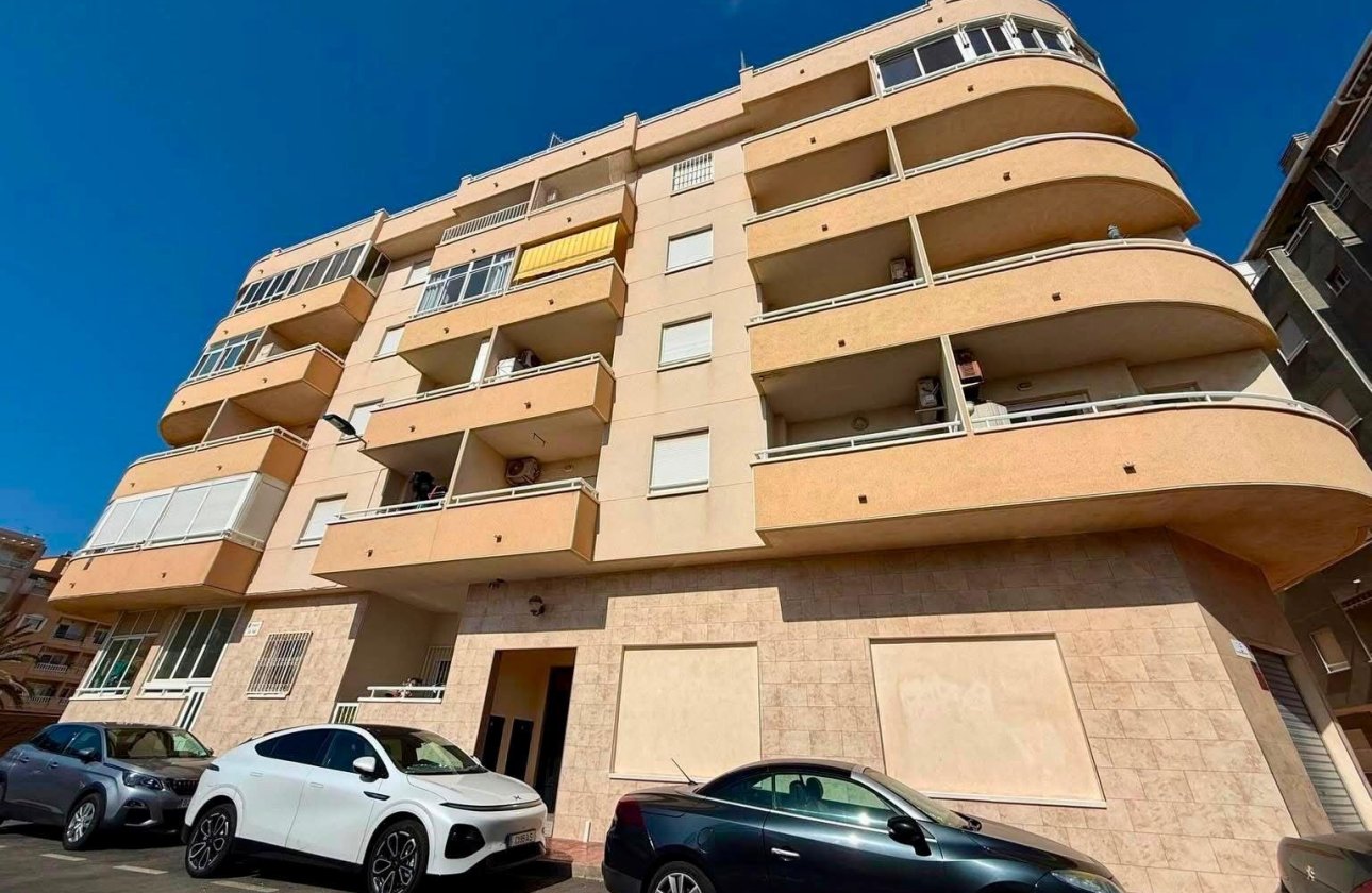 Resale - Apartment -
Torrevieja - Playa del Cura