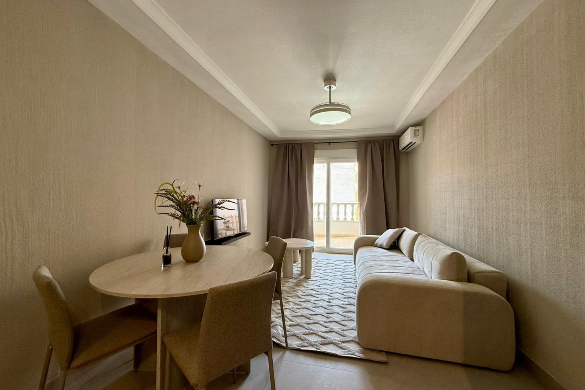 Resale - Apartment -
Torrevieja - Playa del Cura