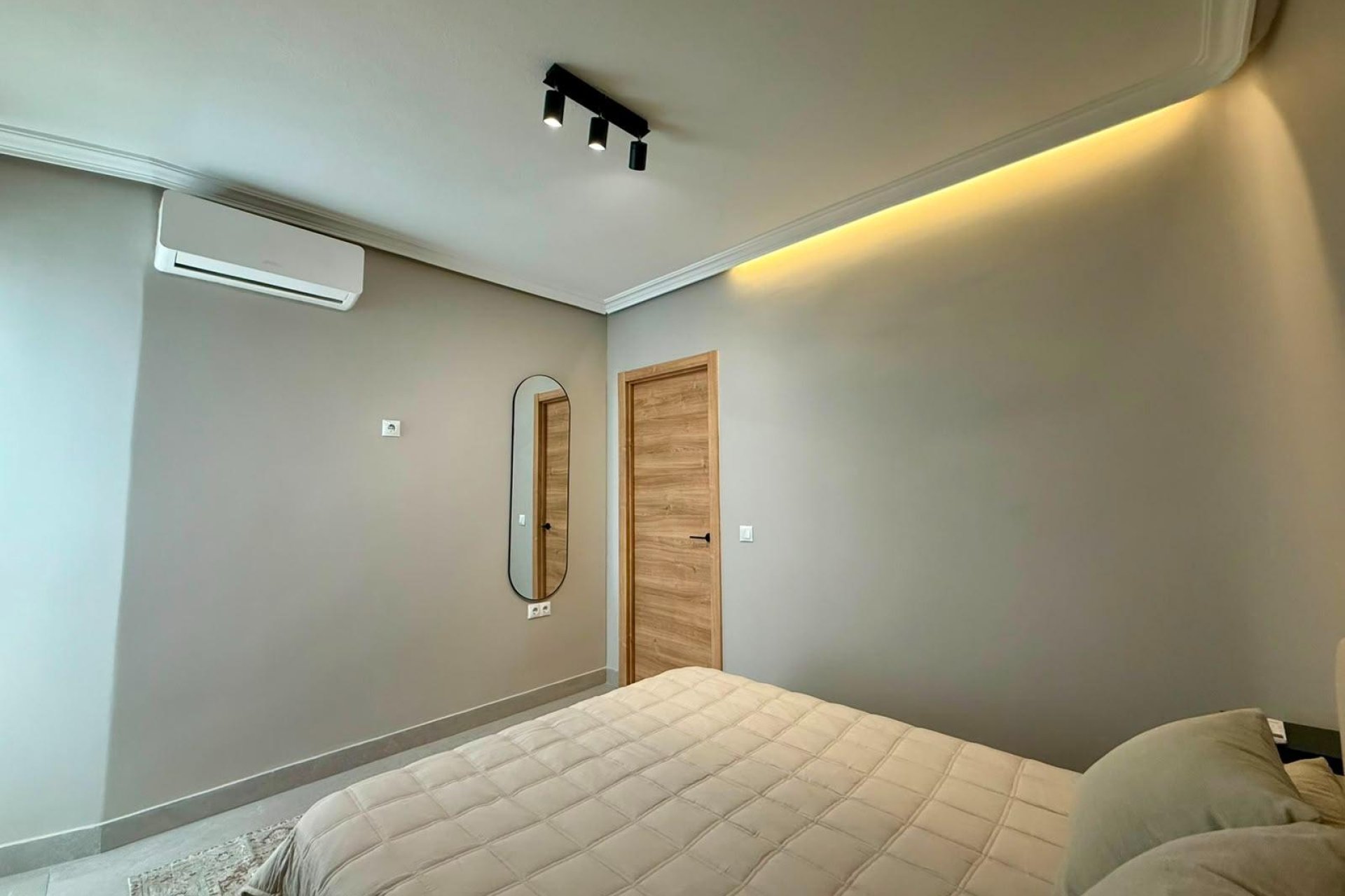 Resale - Apartment -
Torrevieja - Playa del Cura