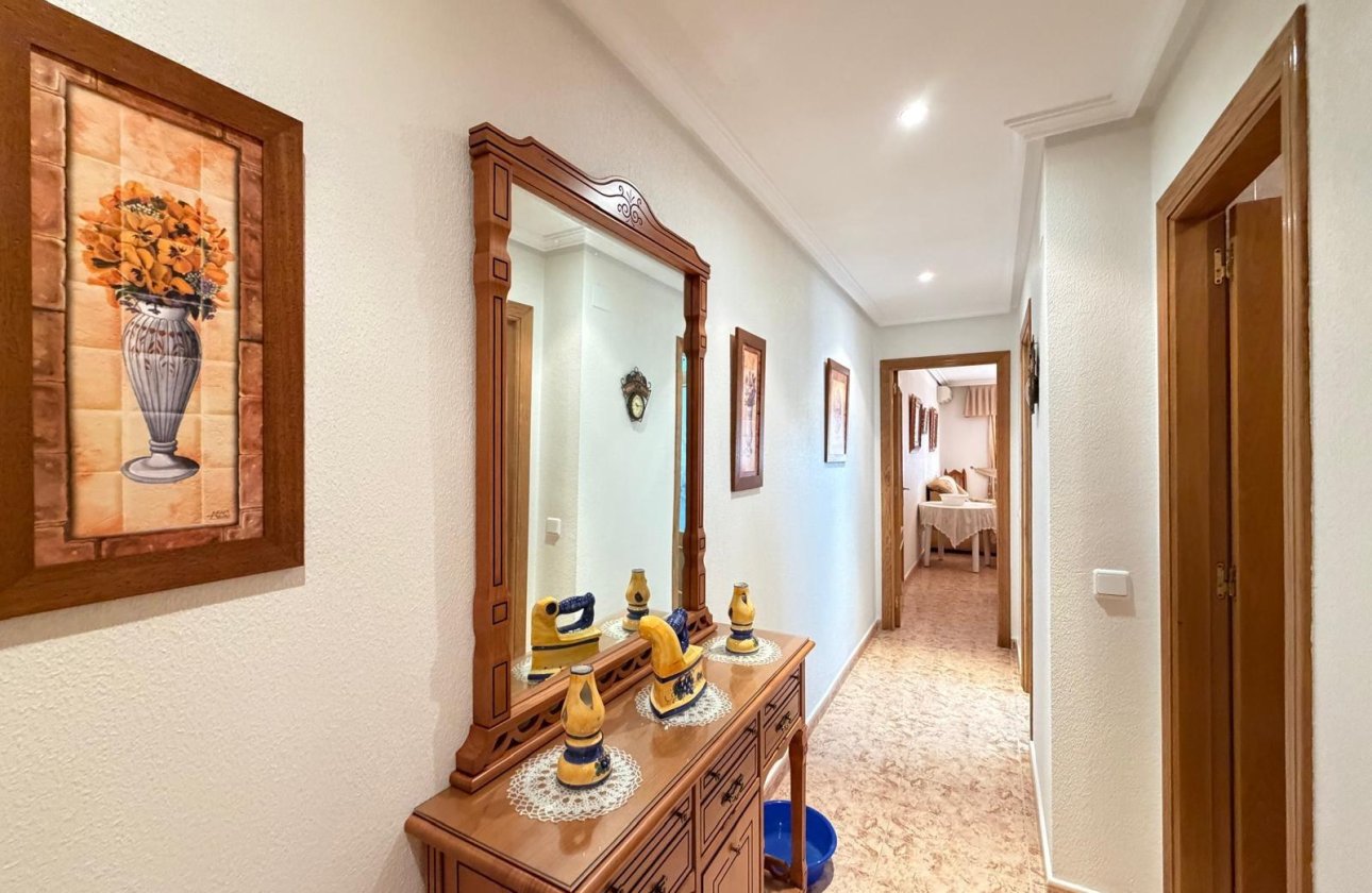 Resale - Apartment -
Torrevieja - Playa del Cura