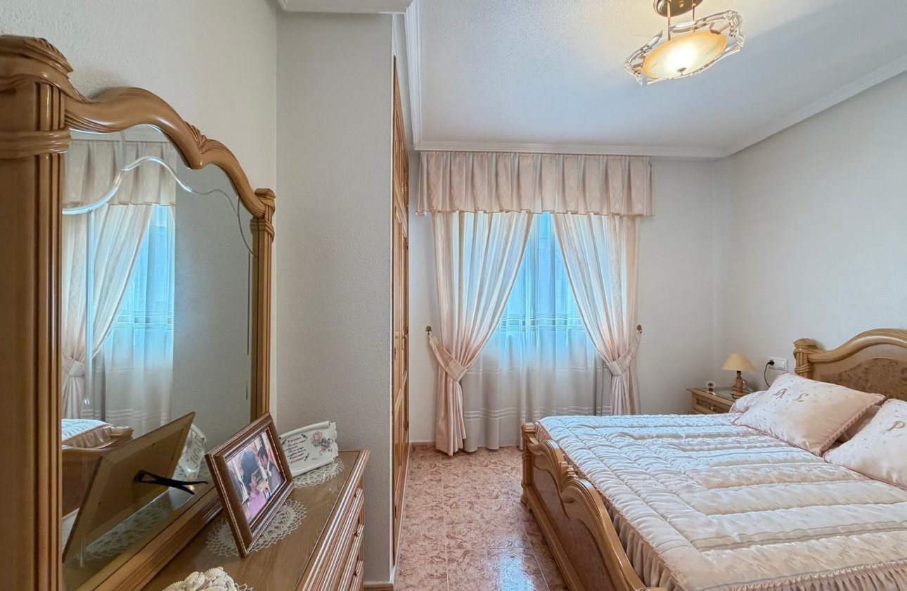Resale - Apartment -
Torrevieja - Playa del Cura