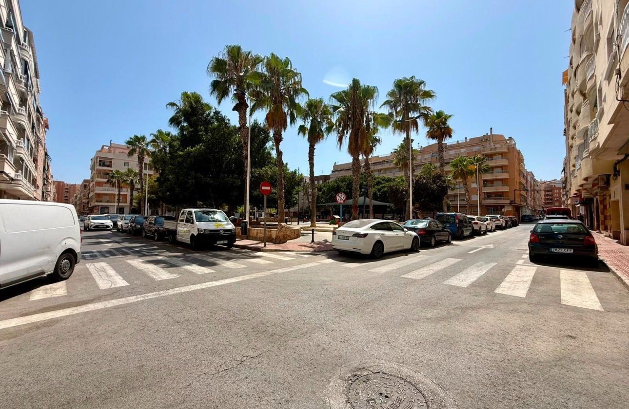Resale - Apartment -
Torrevieja - Playa del Cura