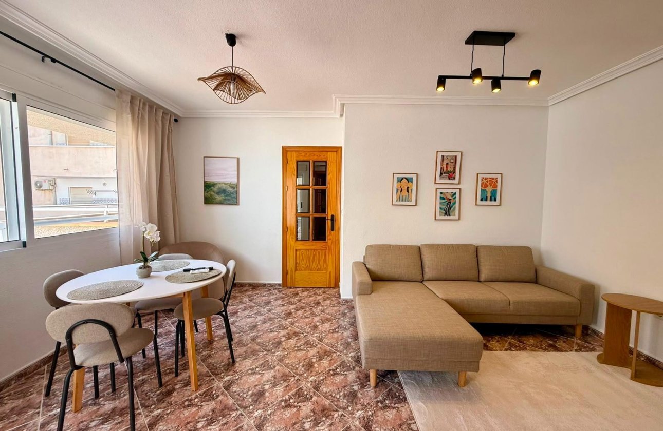 Resale - Apartment -
Torrevieja - Playa del Cura