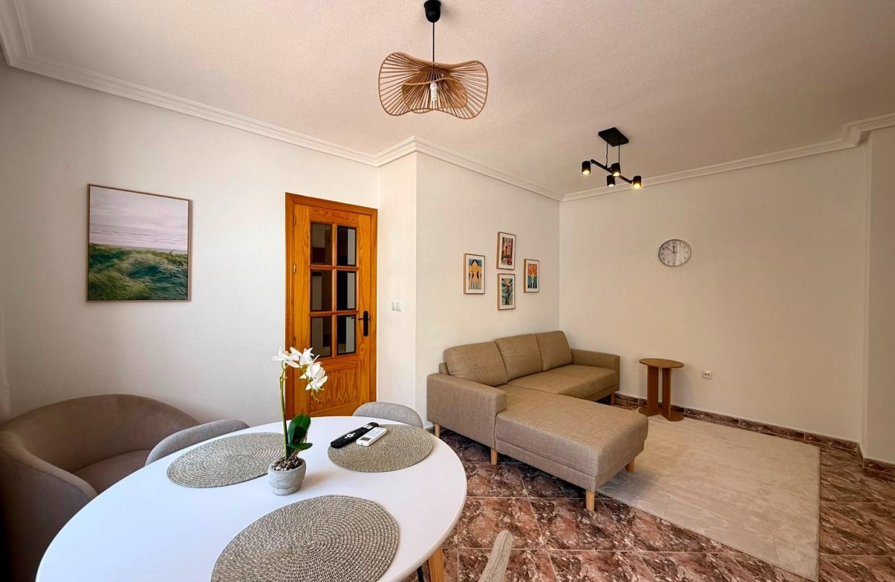 Resale - Apartment -
Torrevieja - Playa del Cura