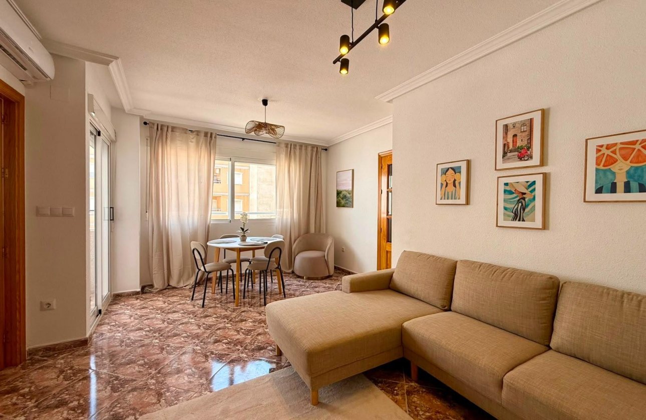 Resale - Apartment -
Torrevieja - Playa del Cura