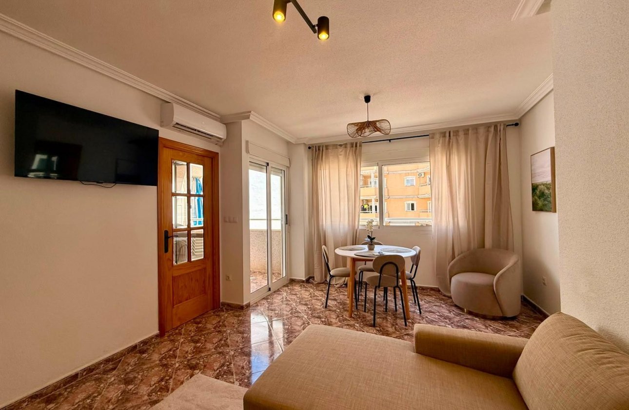 Resale - Apartment -
Torrevieja - Playa del Cura
