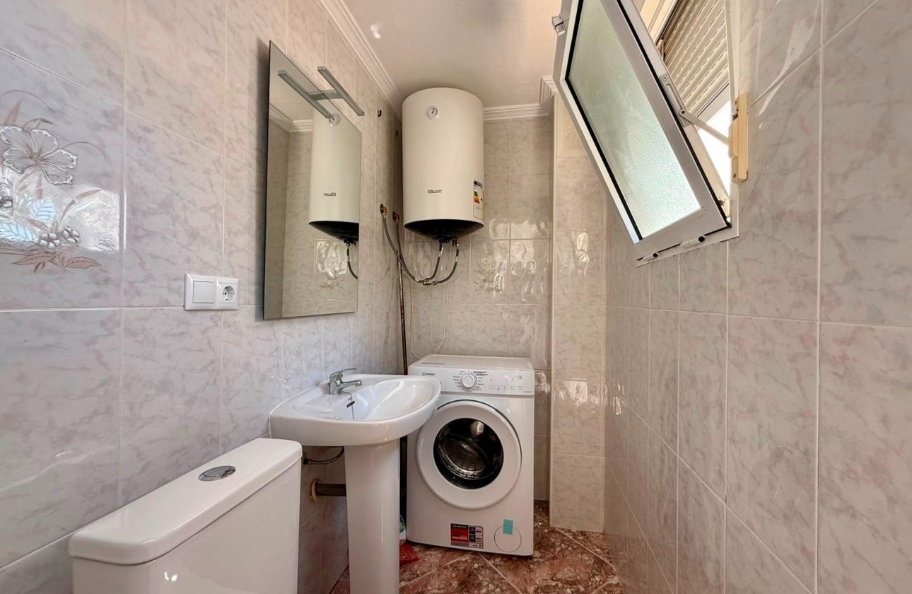 Resale - Apartment -
Torrevieja - Playa del Cura