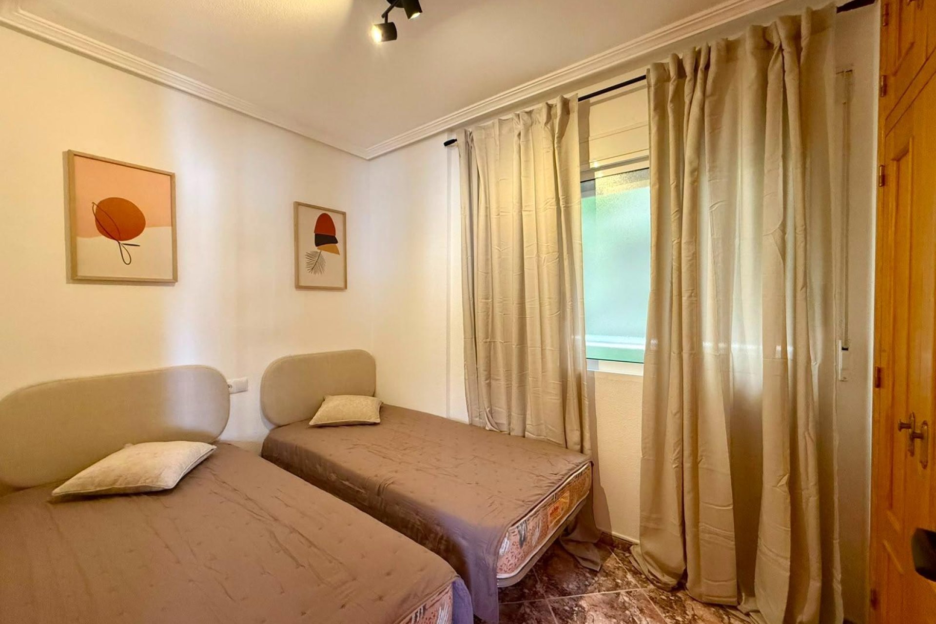 Resale - Apartment -
Torrevieja - Playa del Cura
