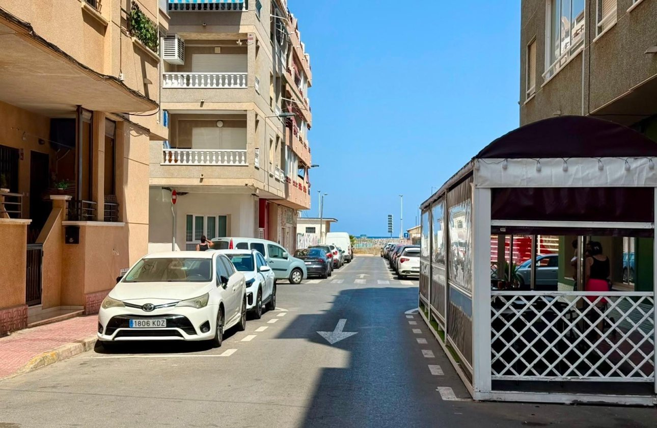 Resale - Apartment -
Torrevieja - Playa del Cura