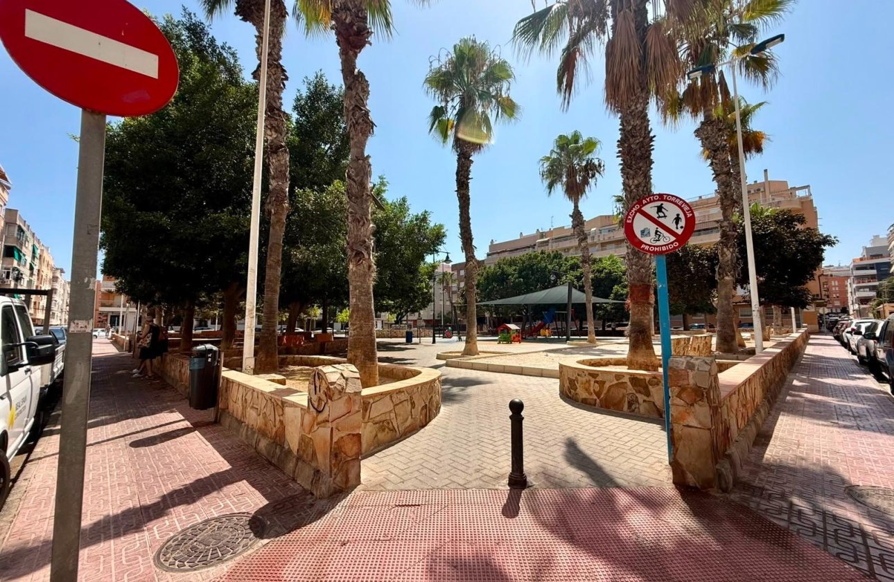 Resale - Apartment -
Torrevieja - Playa del Cura