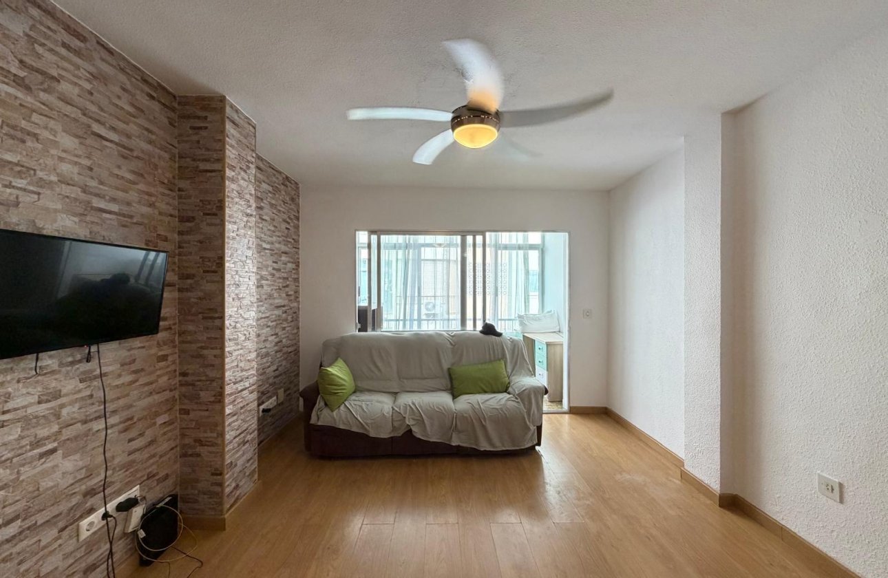 Resale - Apartment -
Torrevieja - Playa del Cura