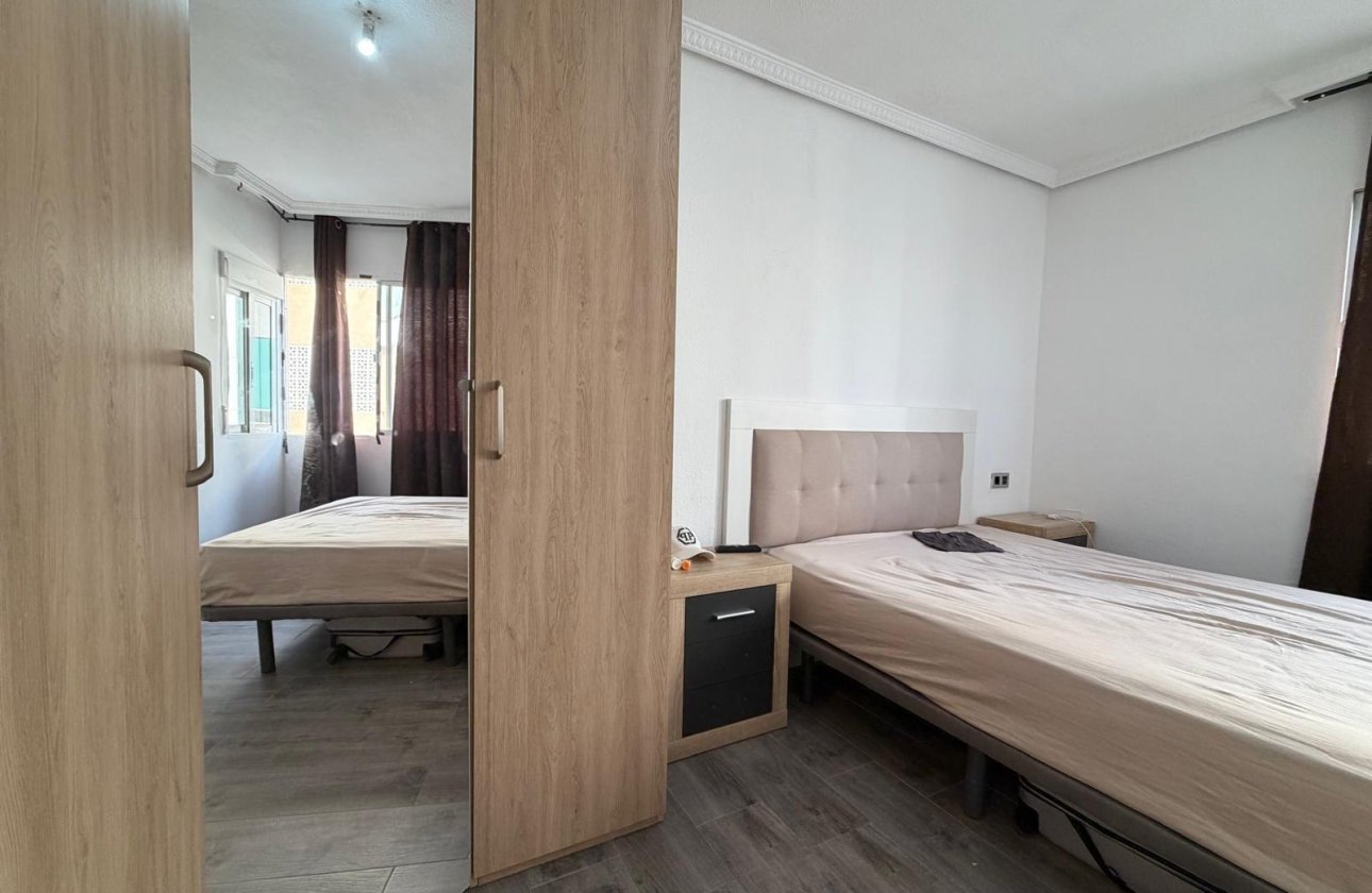 Resale - Apartment -
Torrevieja - Playa del Cura