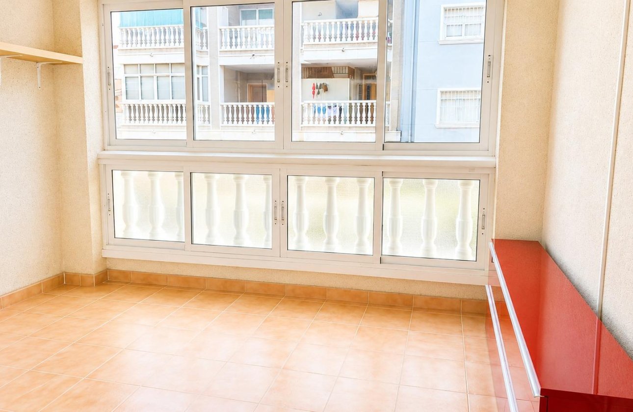 Resale - Apartment -
Torrevieja - Playa del Cura