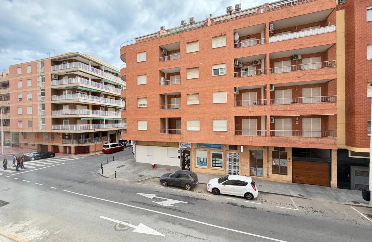 Resale - Apartment -
Torrevieja - Playa del Cura
