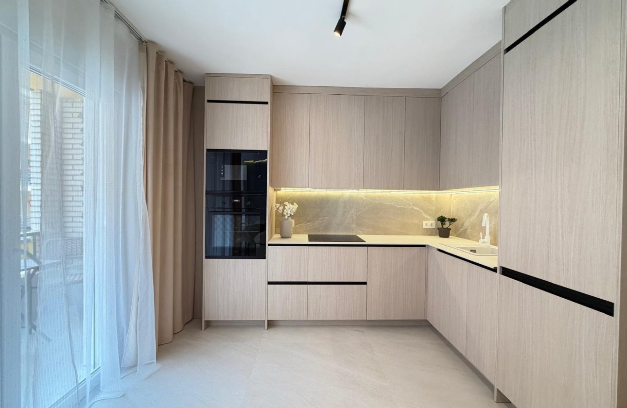 Resale - Apartment -
Torrevieja - Playa del Cura
