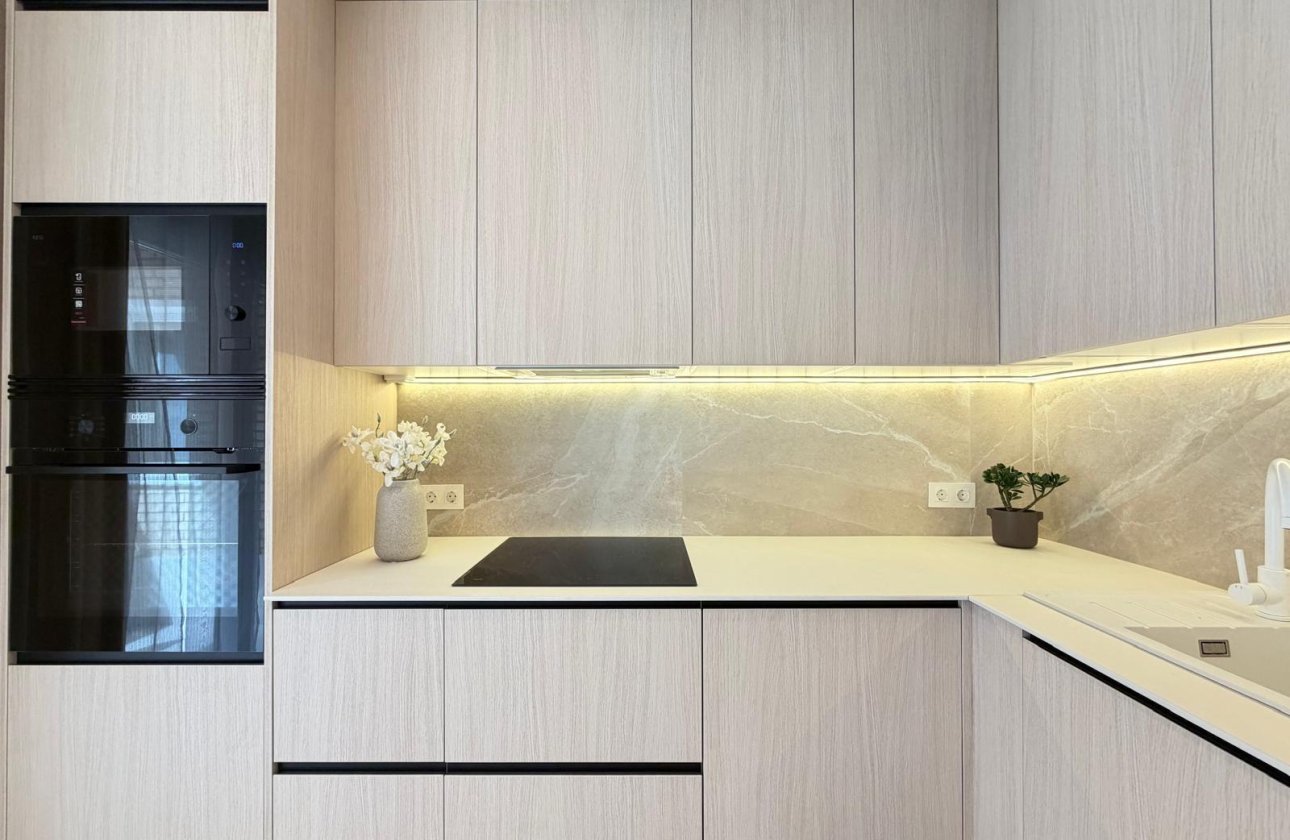 Resale - Apartment -
Torrevieja - Playa del Cura