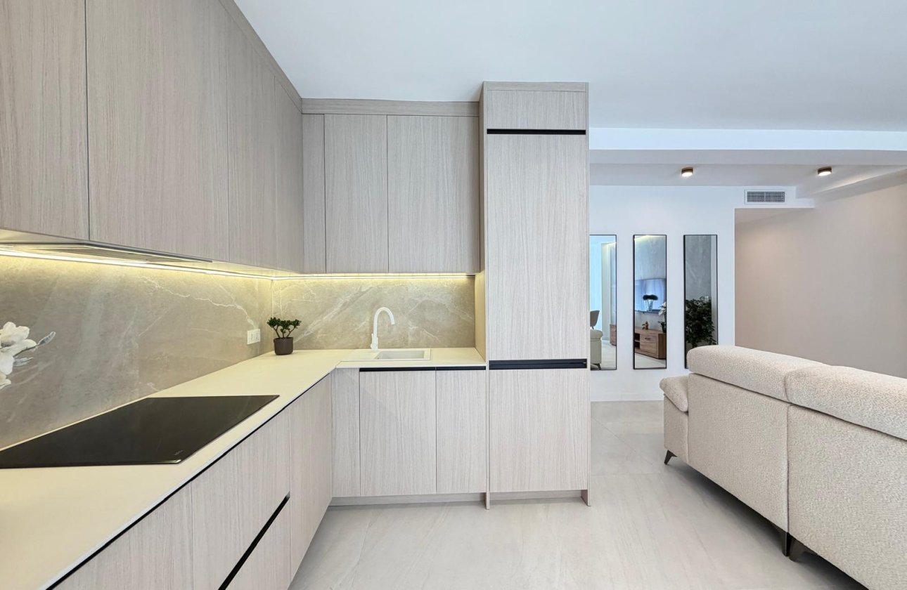 Resale - Apartment -
Torrevieja - Playa del Cura