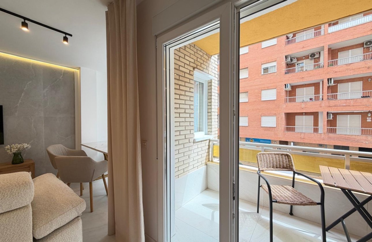 Resale - Apartment -
Torrevieja - Playa del Cura