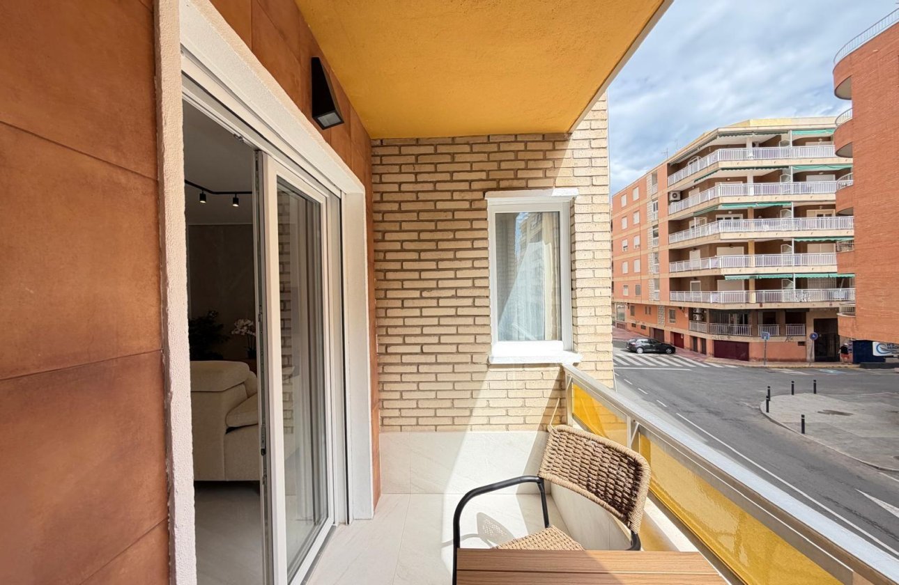 Resale - Apartment -
Torrevieja - Playa del Cura