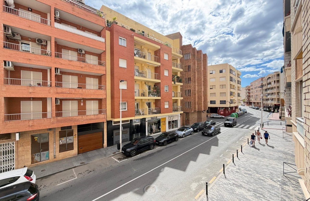 Resale - Apartment -
Torrevieja - Playa del Cura