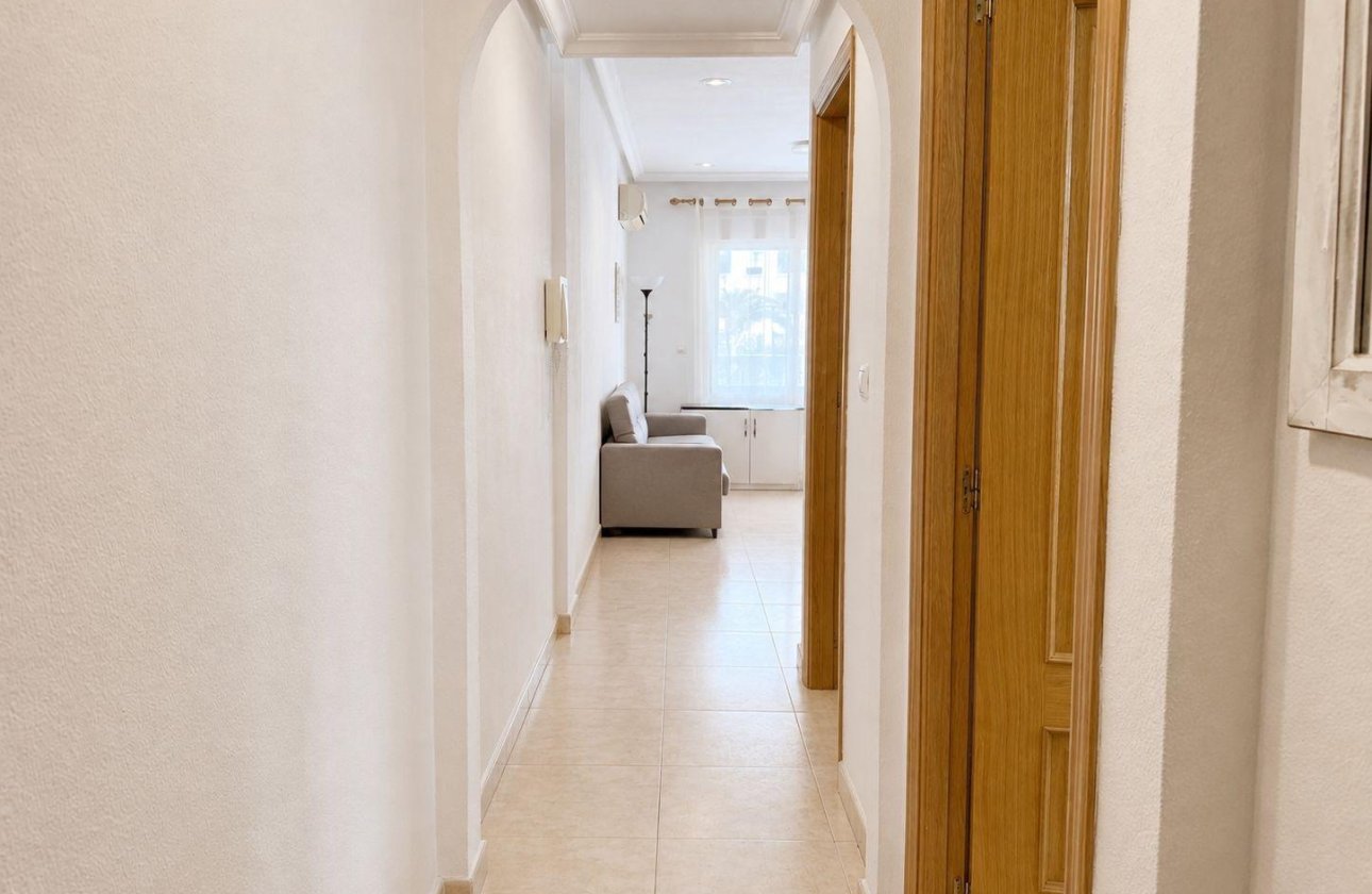 Resale - Apartment -
Torrevieja - Playa del Cura