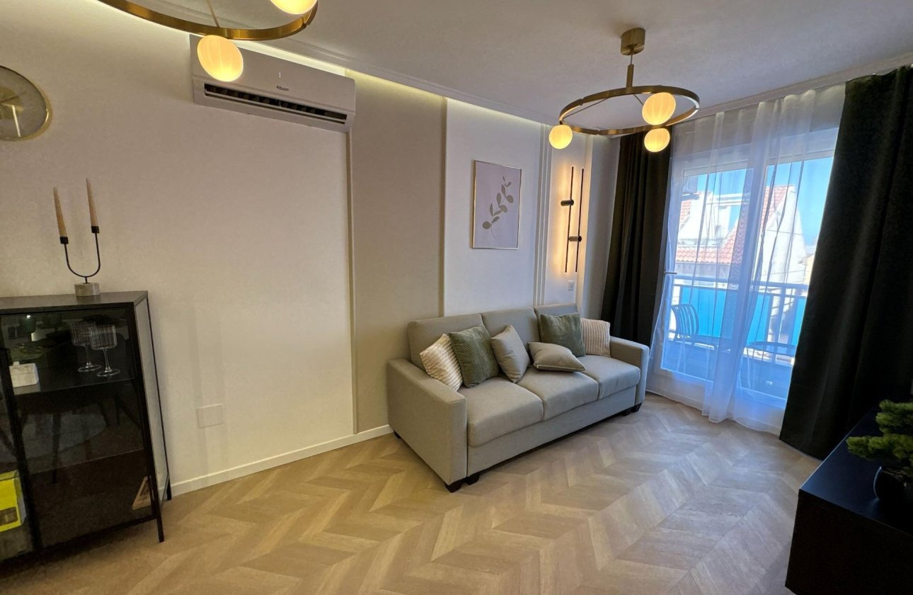 Resale - Apartment -
Torrevieja - Playa del Cura