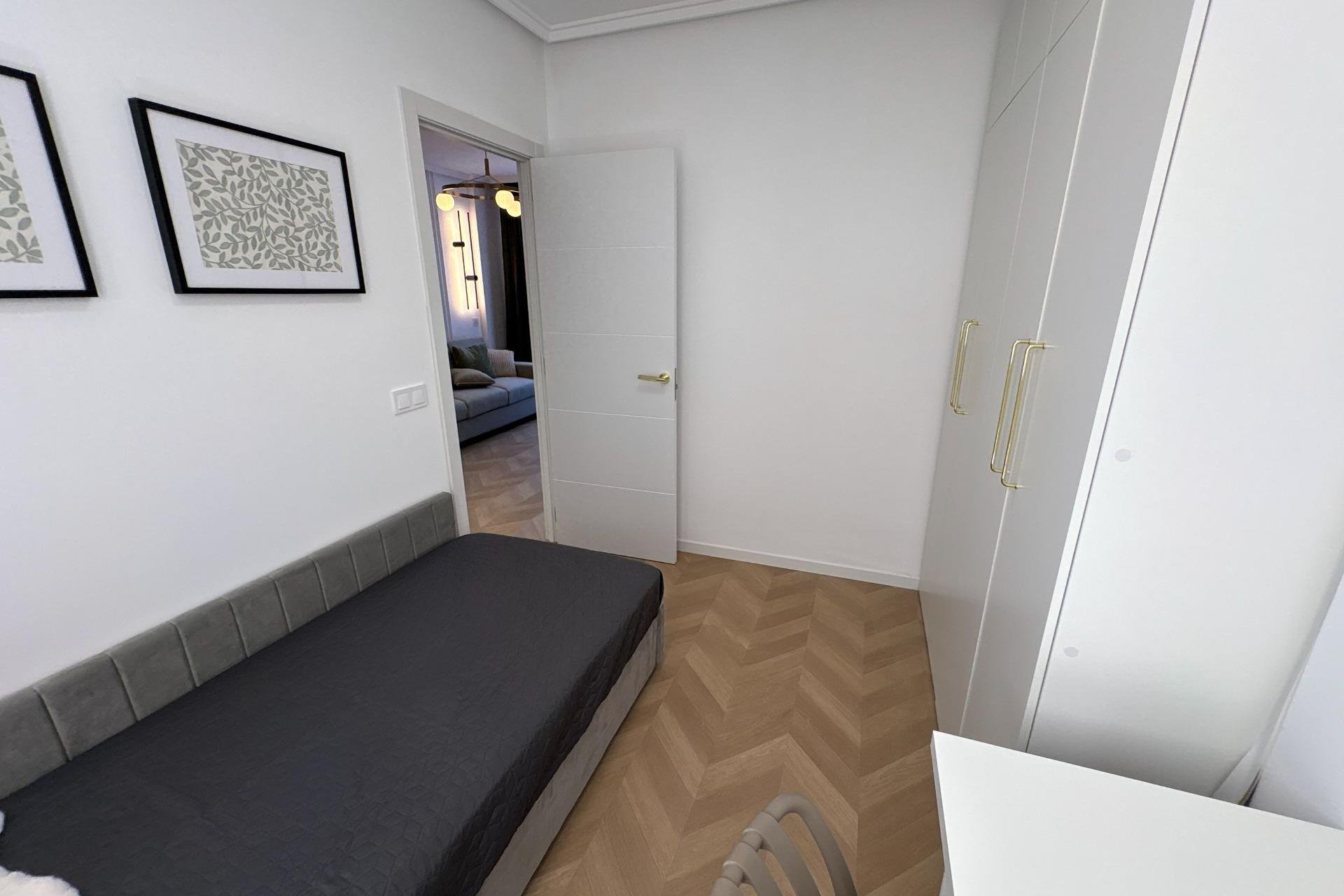 Resale - Apartment -
Torrevieja - Playa del Cura