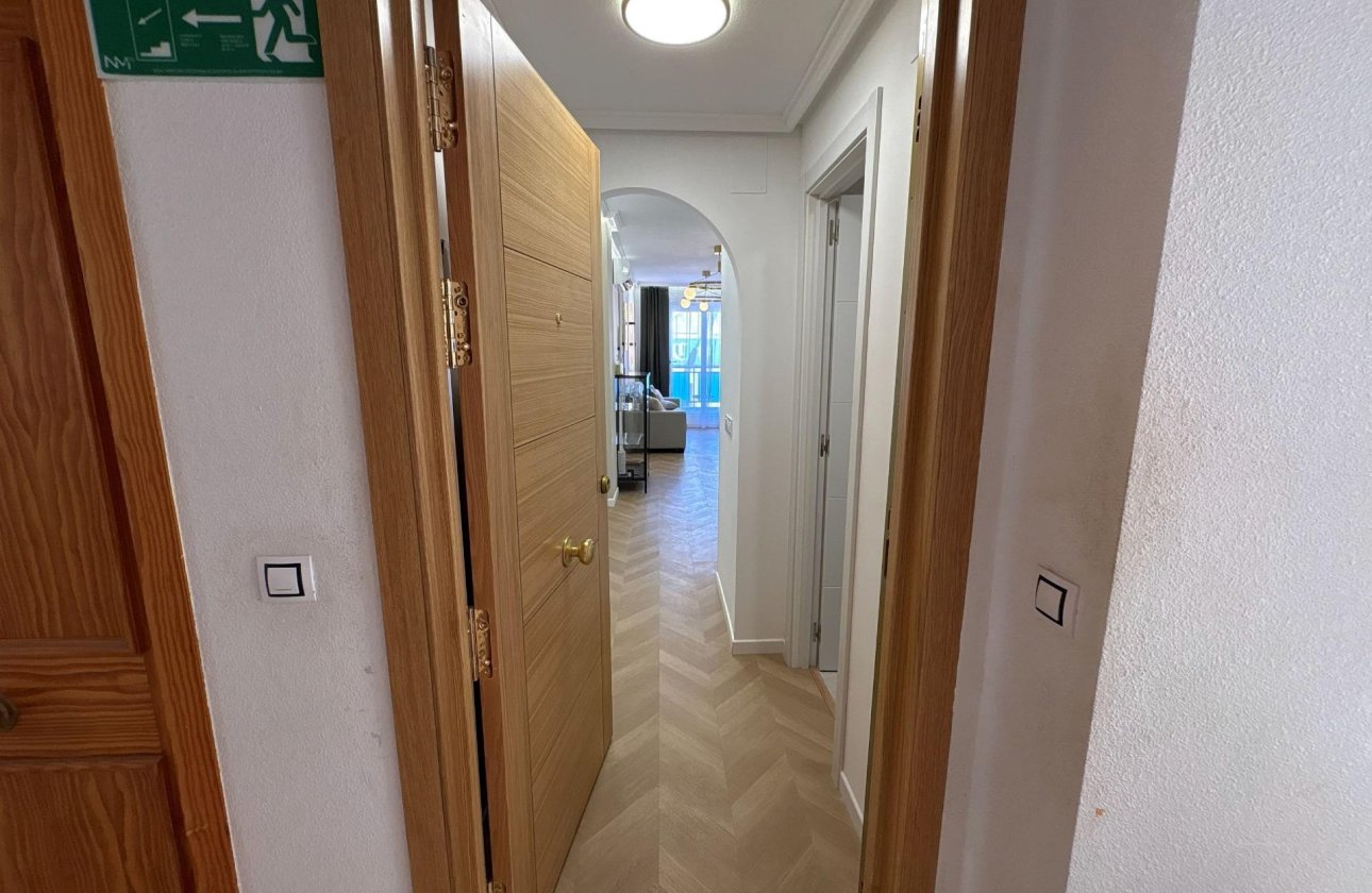 Resale - Apartment -
Torrevieja - Playa del Cura