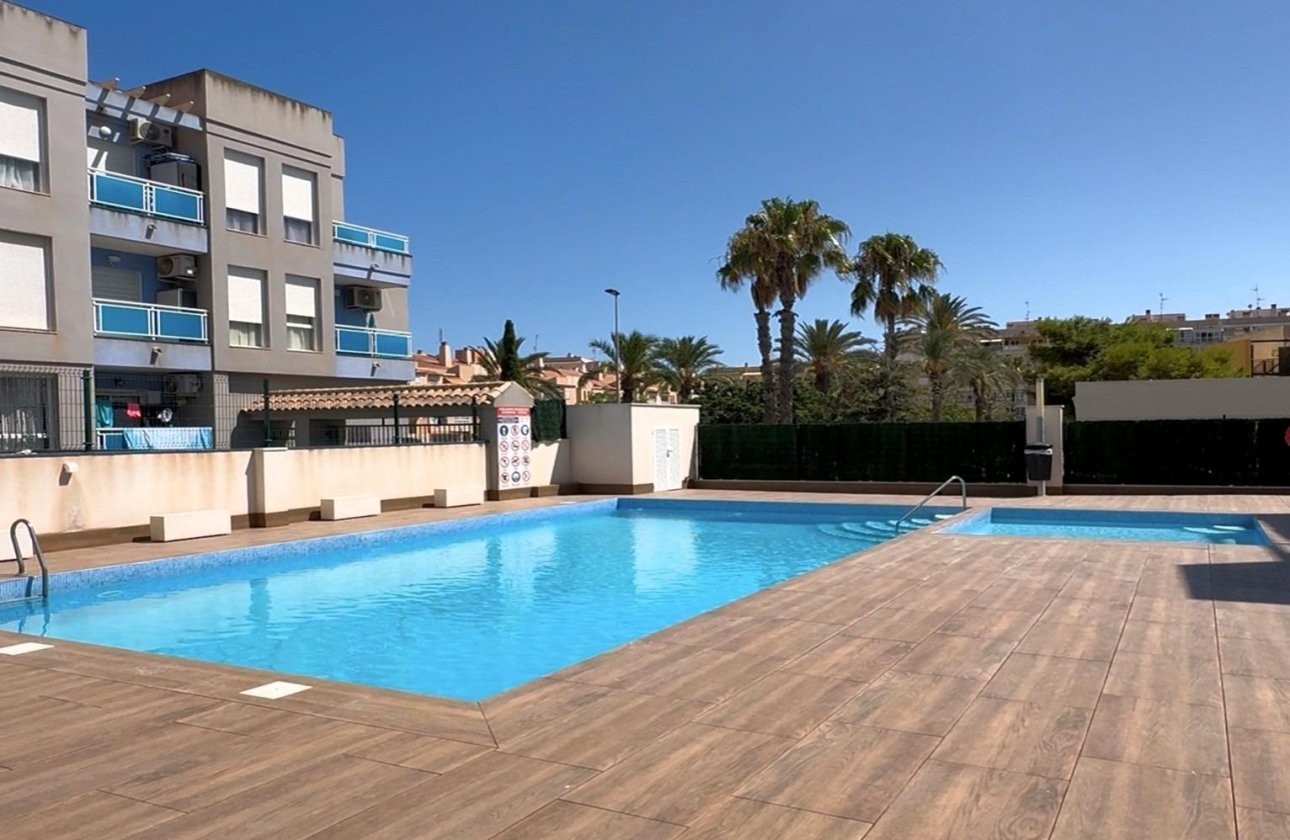 Resale - Apartment -
Torrevieja - Playa del Cura