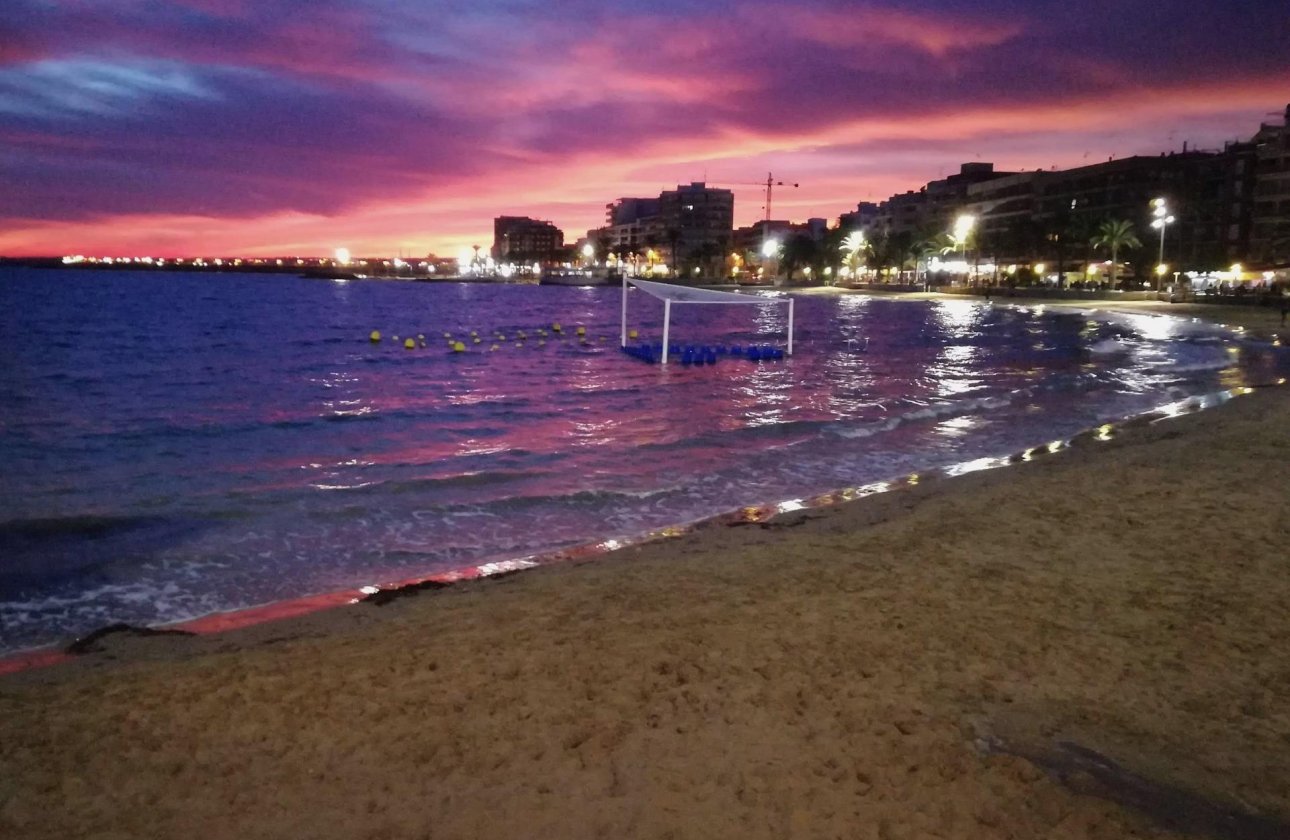 Resale - Apartment -
Torrevieja - Playa del Cura