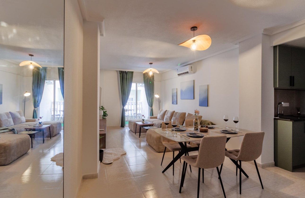 Resale - Apartment -
Torrevieja - Playa del Cura