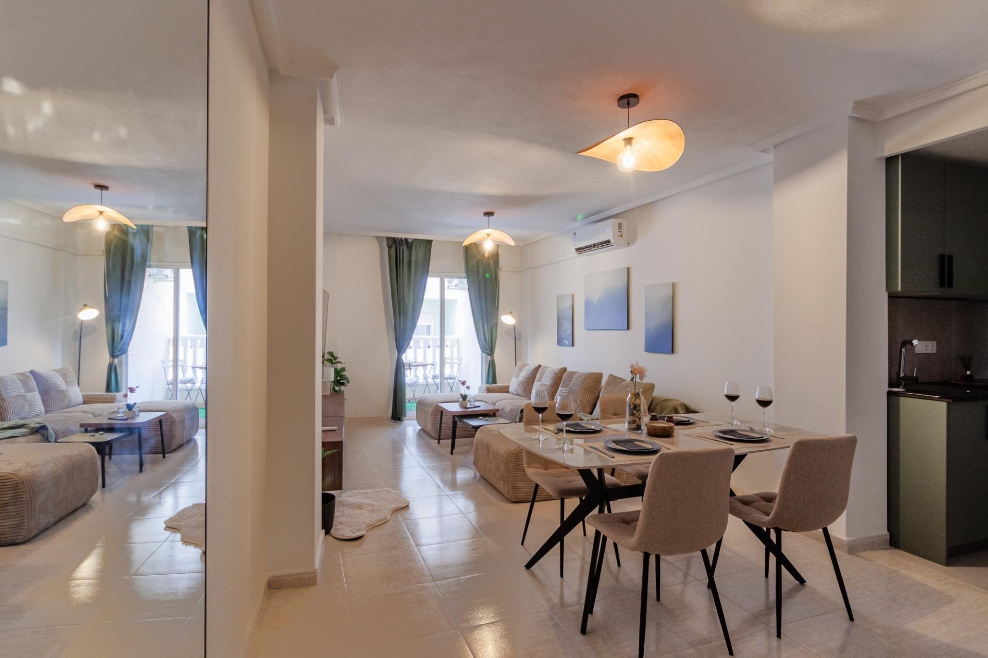 Resale - Apartment -
Torrevieja - Playa del Cura