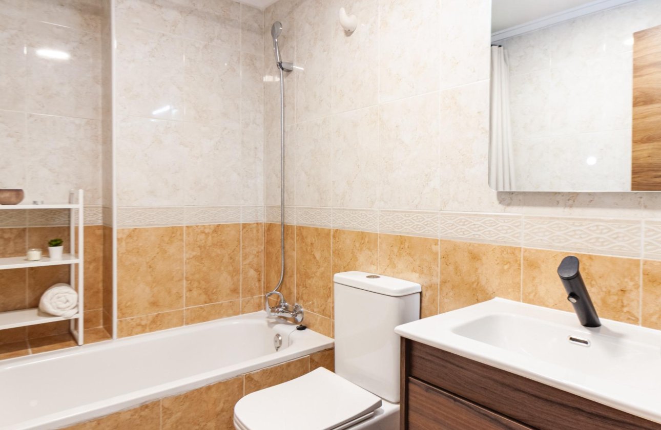 Resale - Apartment -
Torrevieja - Playa del Cura