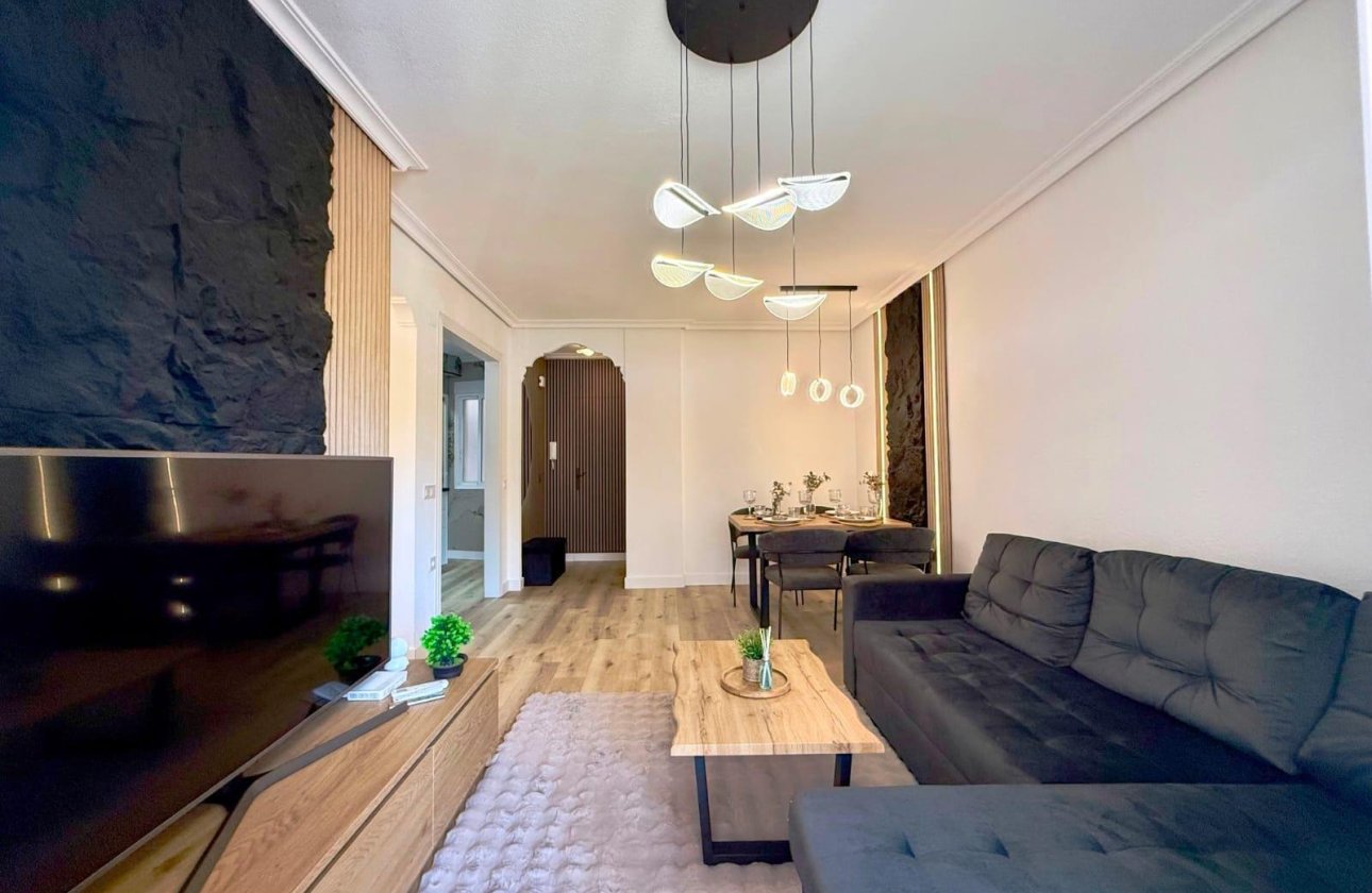 Resale - Apartment -
Torrevieja - Playa del Cura