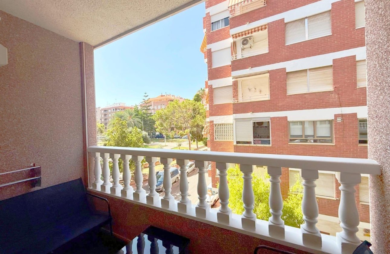 Resale - Apartment -
Torrevieja - Playa del Cura
