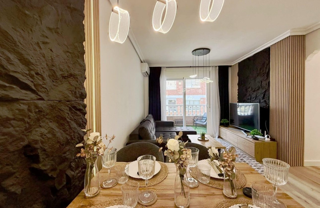 Resale - Apartment -
Torrevieja - Playa del Cura