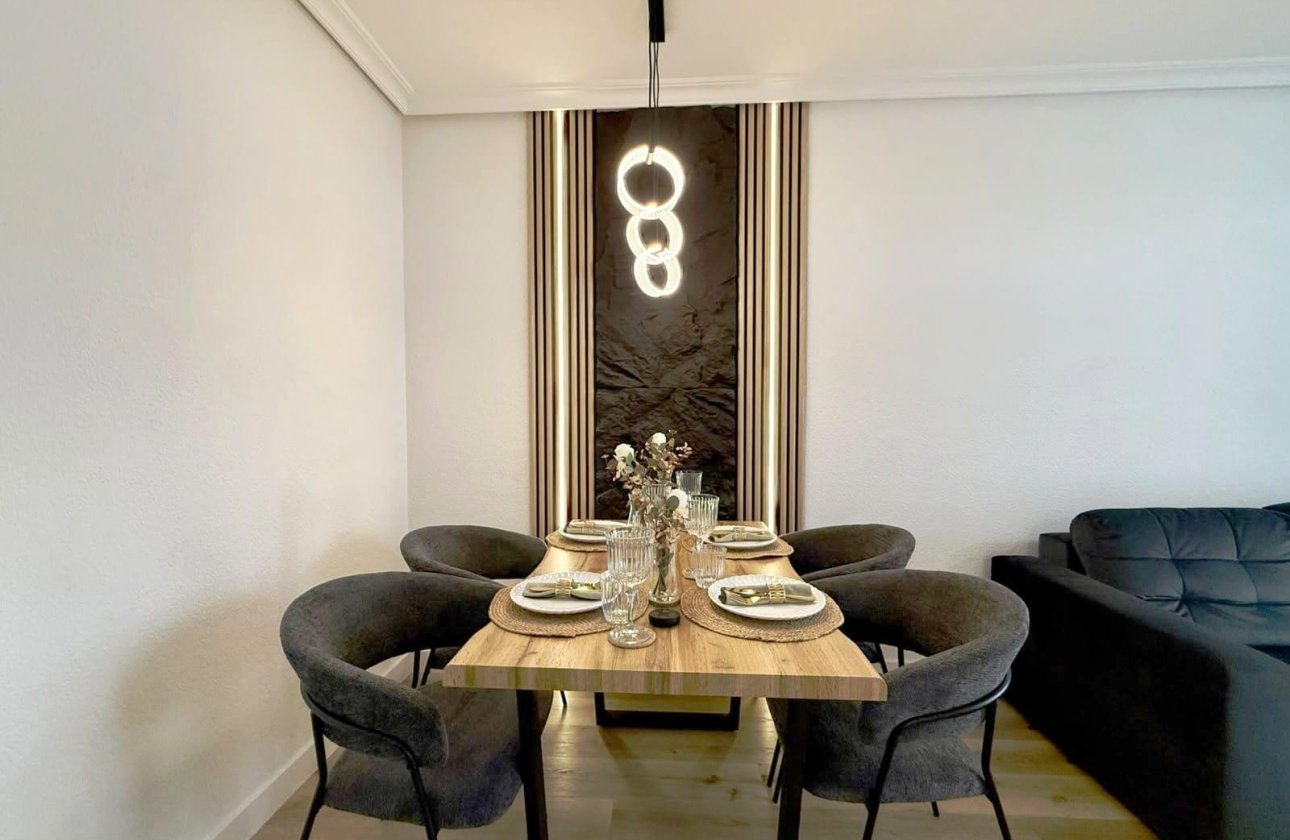 Resale - Apartment -
Torrevieja - Playa del Cura