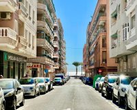 Resale - Apartment -
Torrevieja - Playa del Cura