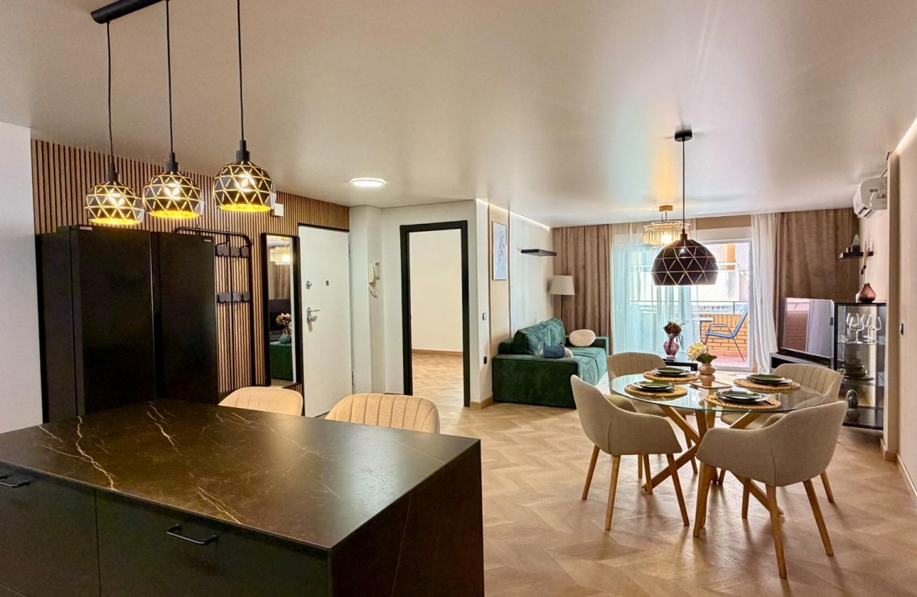 Resale - Apartment -
Torrevieja - Playa del Cura