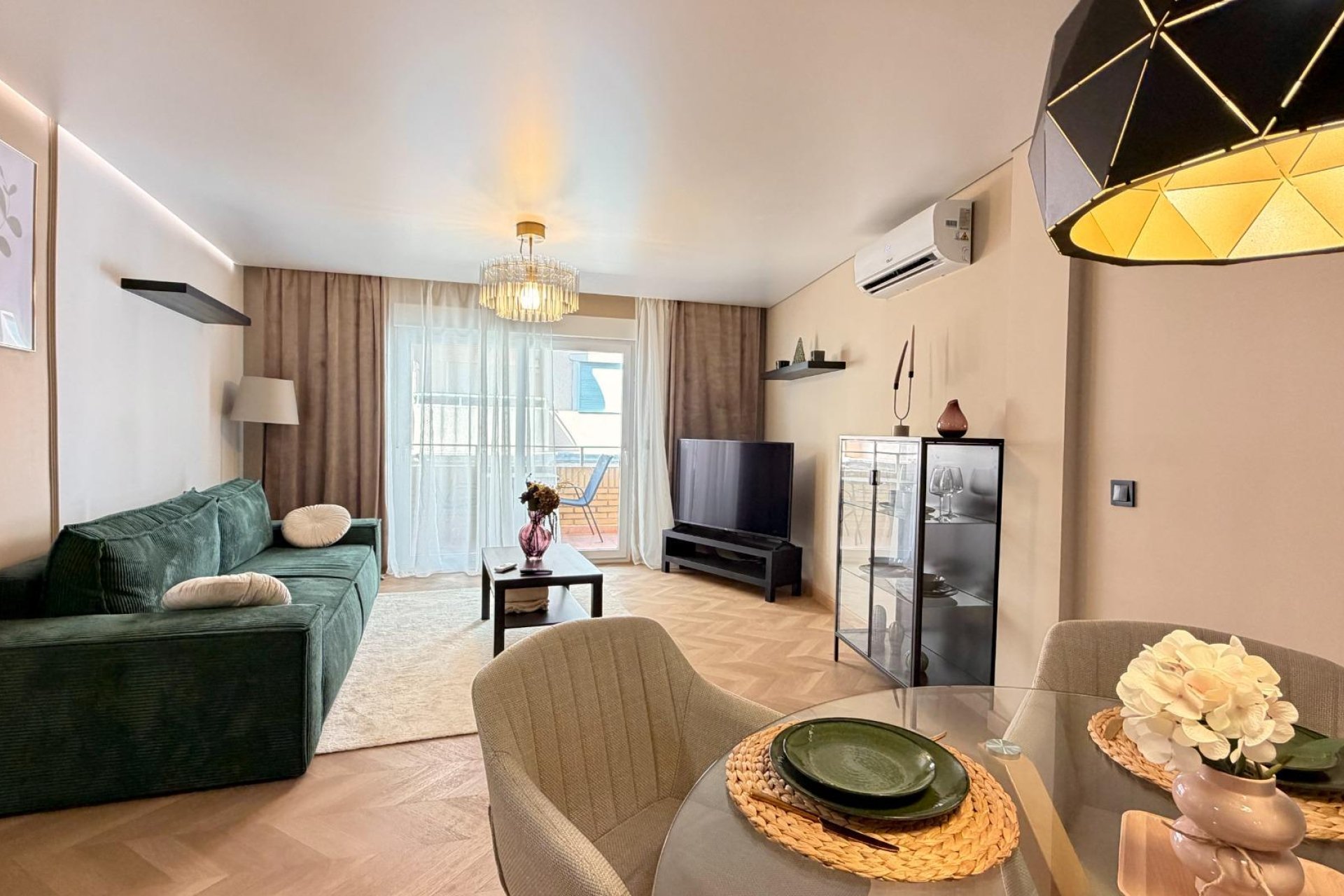 Resale - Apartment -
Torrevieja - Playa del Cura